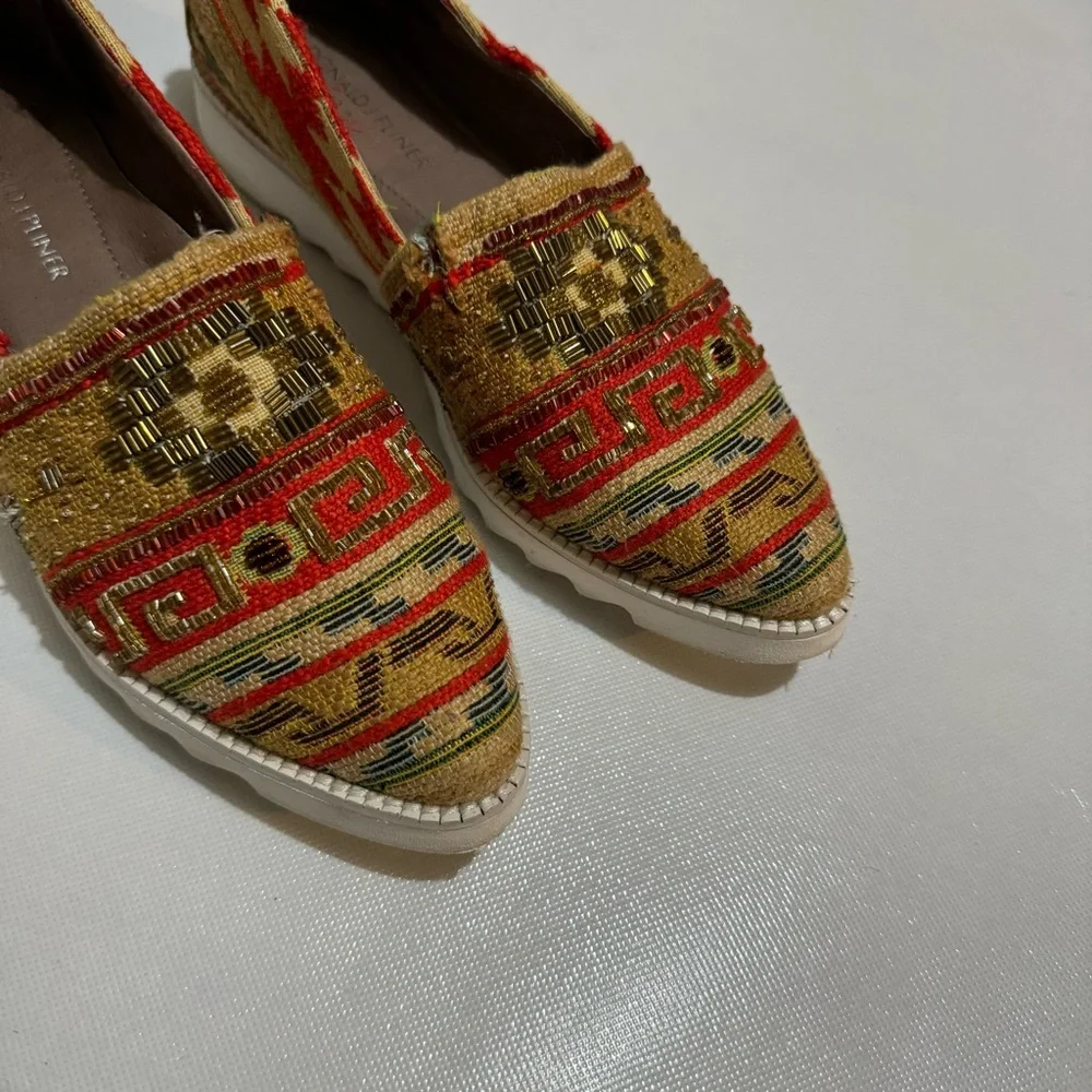 Donald J Pliner Balisp Aztec Tribal‎ Southwest Beaded Platform Loafers Women’s 7